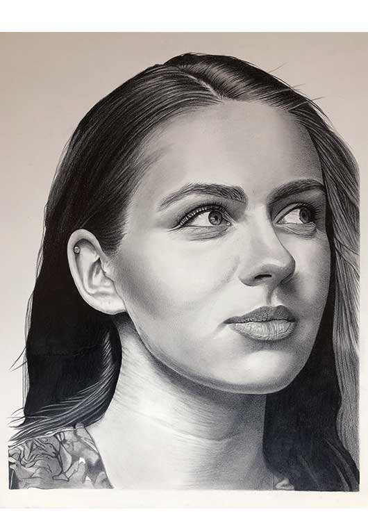 3年くらい前に描いた女の顔の鉛筆デッサン